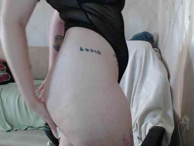 Lizzi-Peach webcam