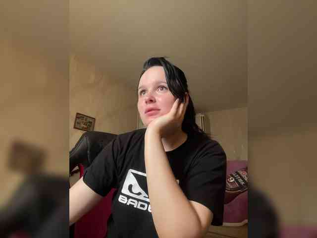Lizzi-Peach webcam