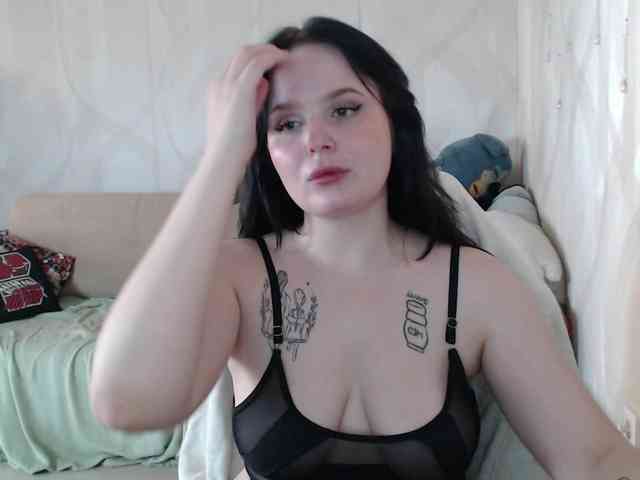 Lizzi-Peach webcam