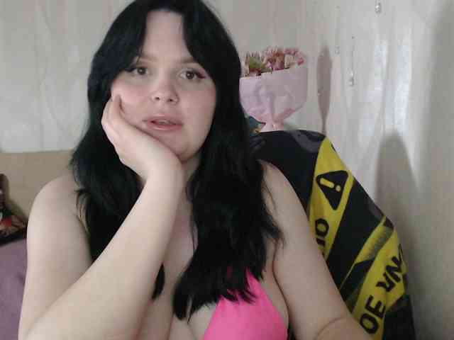 Lizzi-Peach webcam