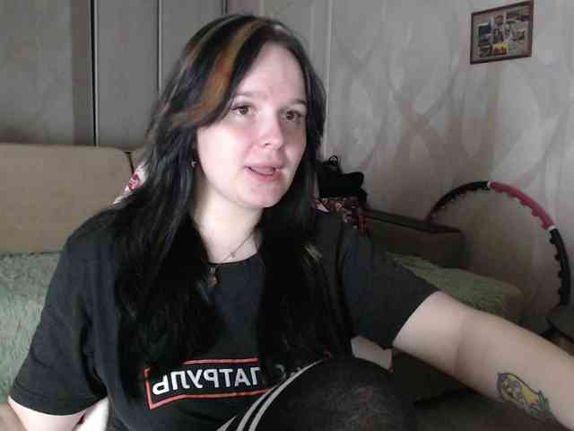 Lizzi-Peach webcam