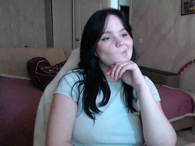 Lizzi-Peach webcam
