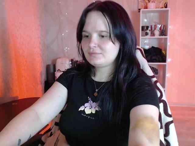 Lizzi-Peach webcam