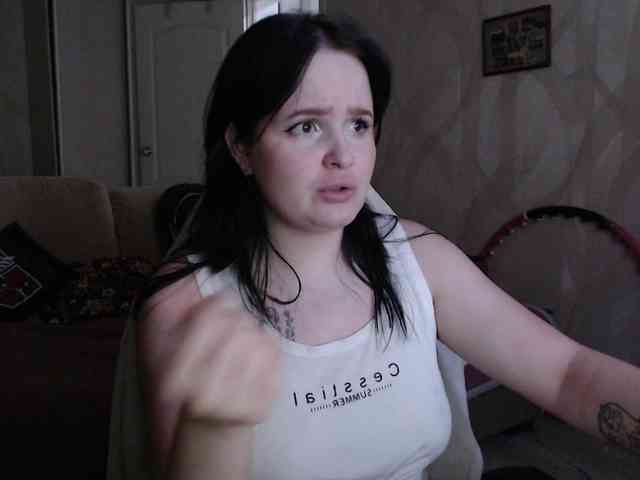 Lizzi-Peach webcam