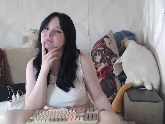 Lizzi-Peach webcam