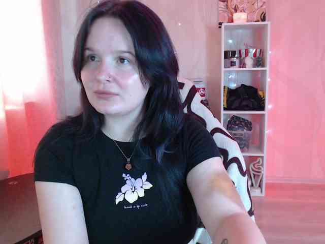 Lizzi-Peach webcam