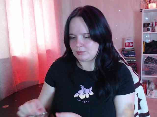Lizzi-Peach webcam
