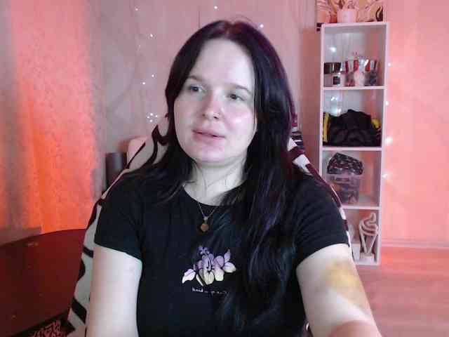 Lizzi-Peach webcam