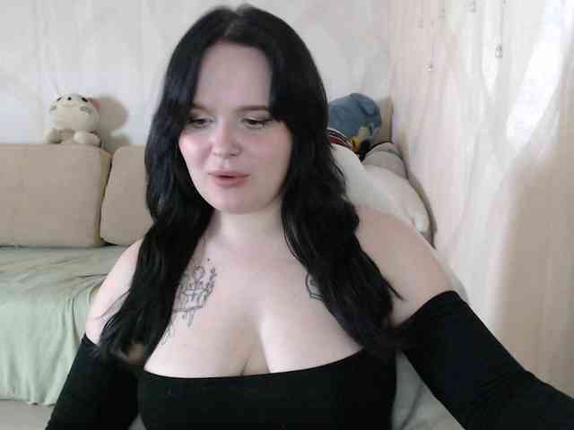 Lizzi-Peach webcam