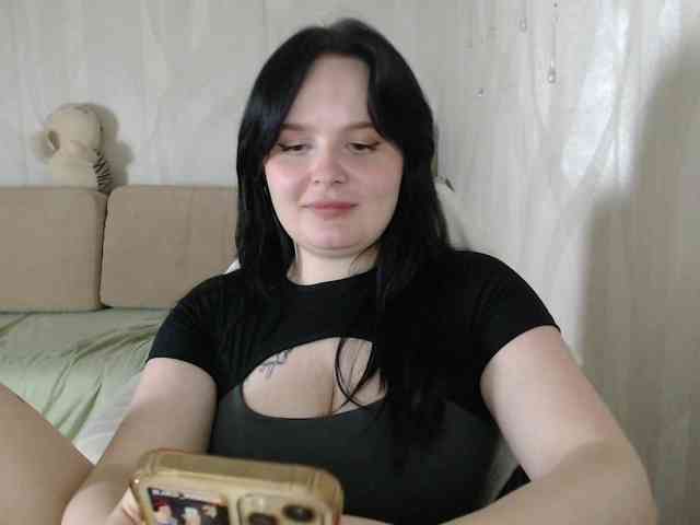 Lizzi-Peach webcam