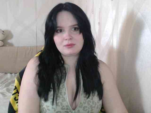 Lizzi-Peach webcam