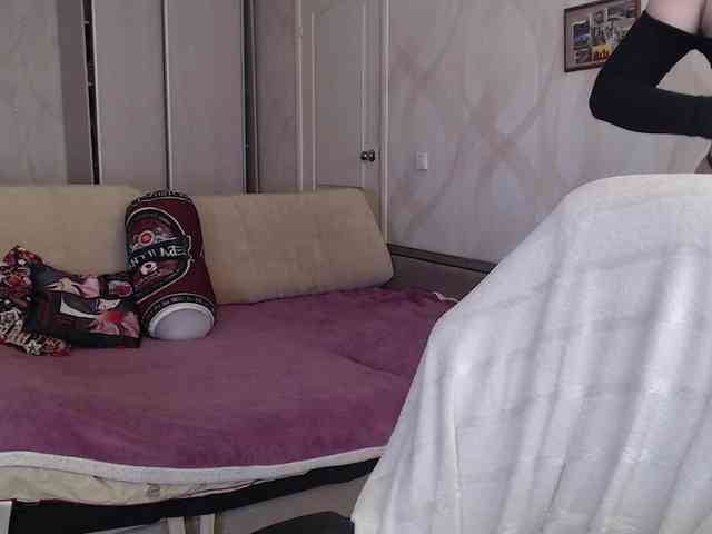 Lizzi-Peach webcam