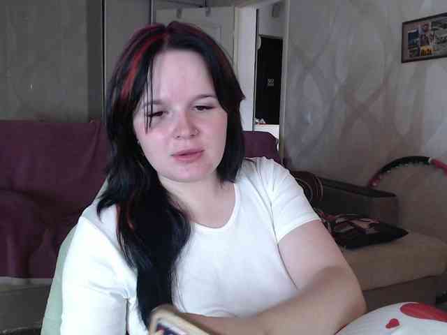 Lizzi-Peach webcam