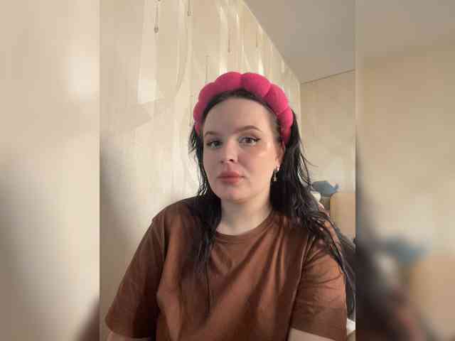 Lizzi-Peach webcam