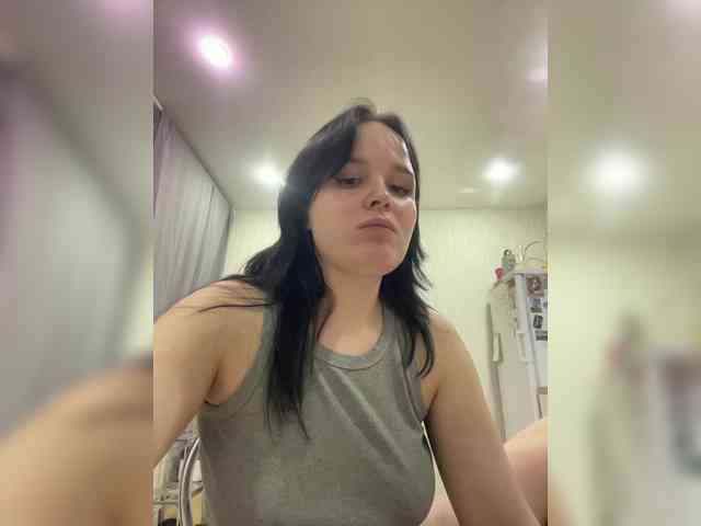 Lizzi-Peach webcam