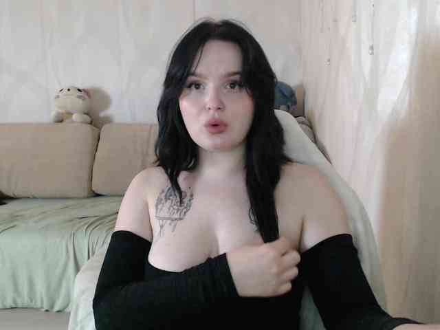 Lizzi-Peach webcam