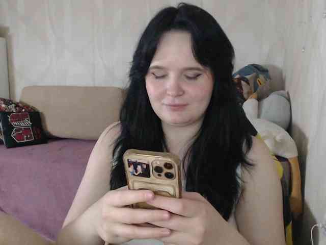 Lizzi-Peach webcam