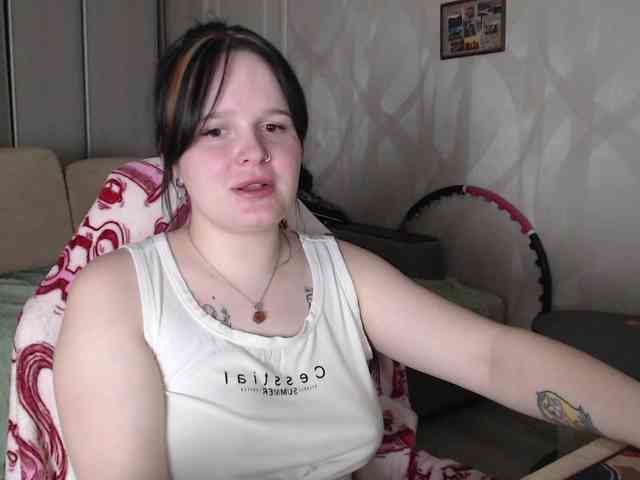 Lizzi-Peach webcam