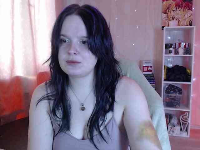 Lizzi-Peach webcam