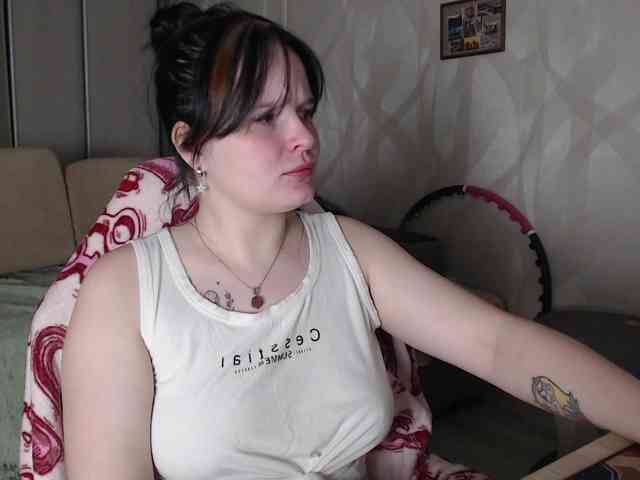 Lizzi-Peach webcam