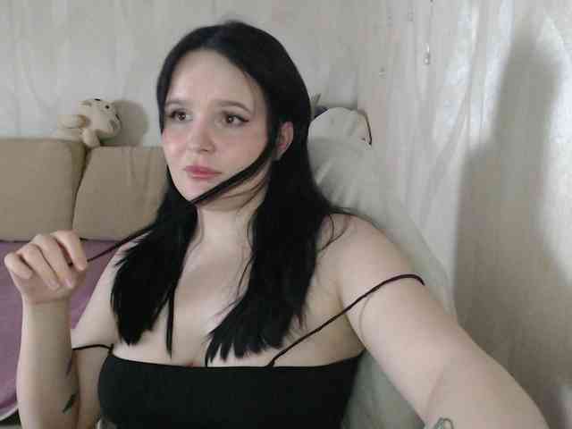 Lizzi-Peach webcam