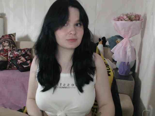 Lizzi-Peach webcam