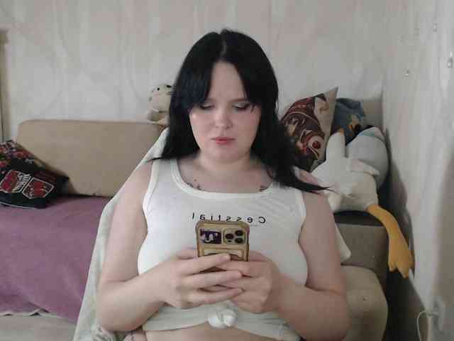 Lizzi-Peach webcam