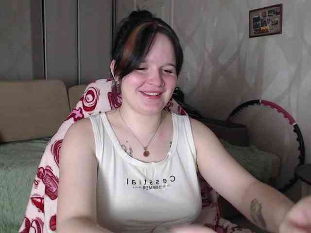 Lizzi-Peach webcam