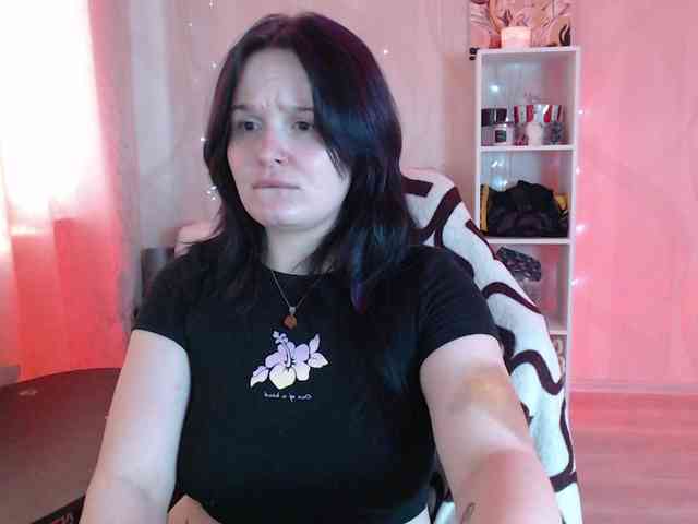 Lizzi-Peach webcam
