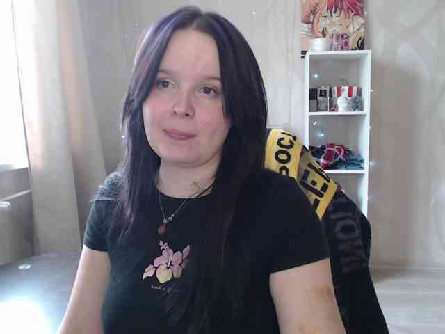 Lizzi-Peach webcam