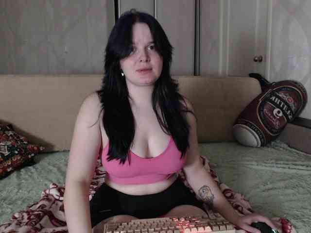 Lizzi-Peach webcam