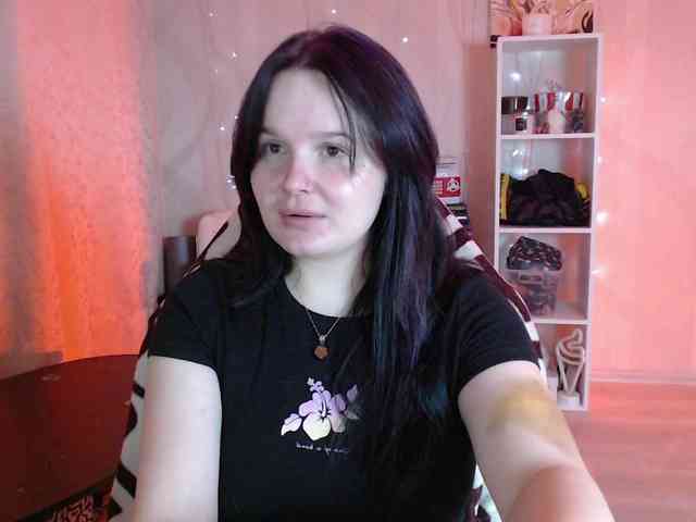 Lizzi-Peach webcam