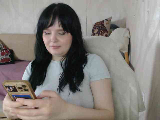 Lizzi-Peach webcam