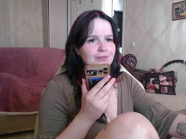 Lizzi-Peach webcam