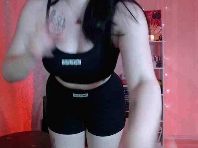 Lizzi-Peach webcam