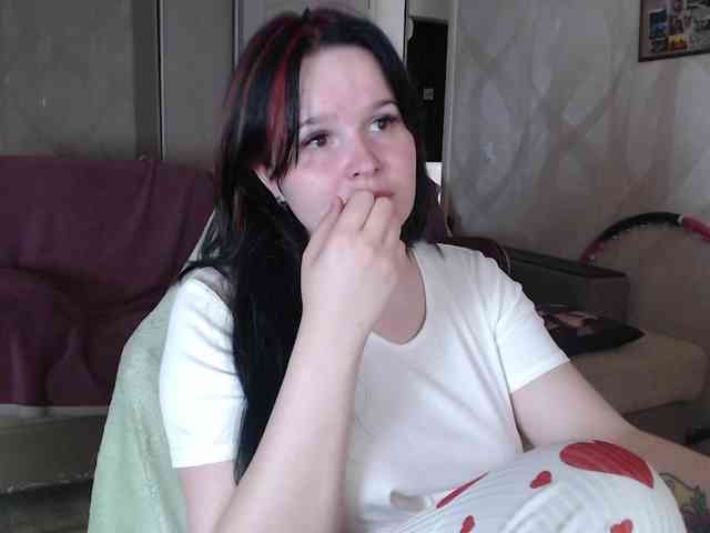 Lizzi-Peach webcam
