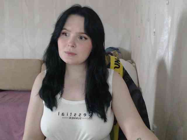 Lizzi-Peach webcam