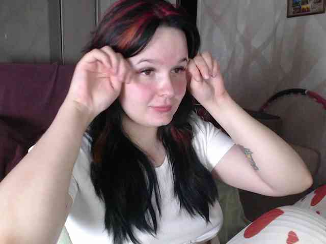 Lizzi-Peach webcam