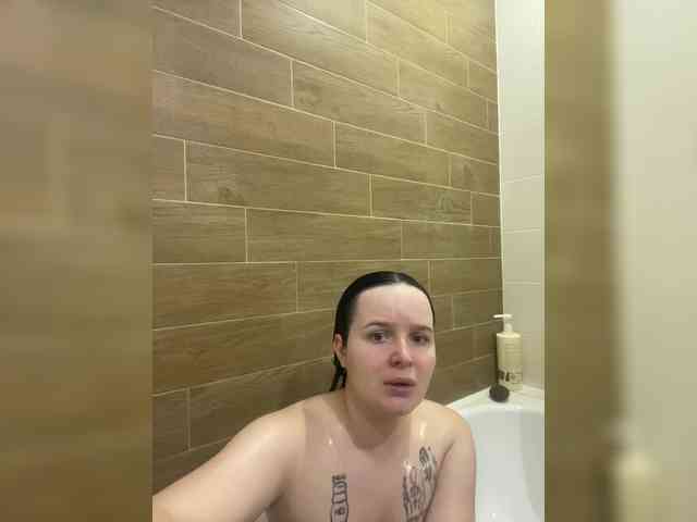 Lizzi-Peach webcam