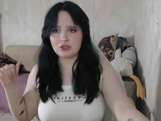 Lizzi-Peach webcam