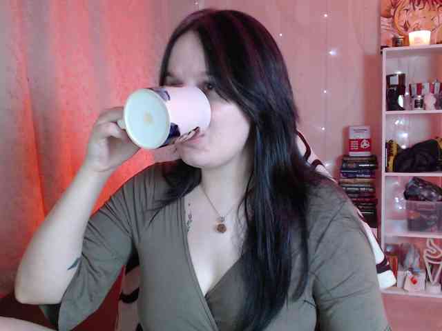 Lizzi-Peach webcam