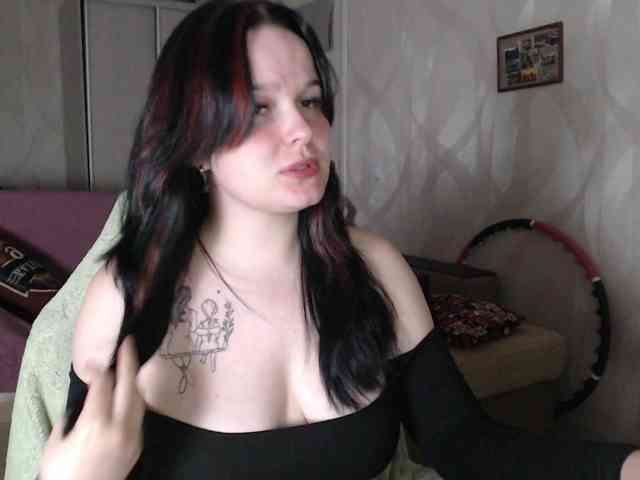 Lizzi-Peach webcam