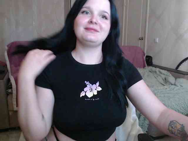 Lizzi-Peach webcam
