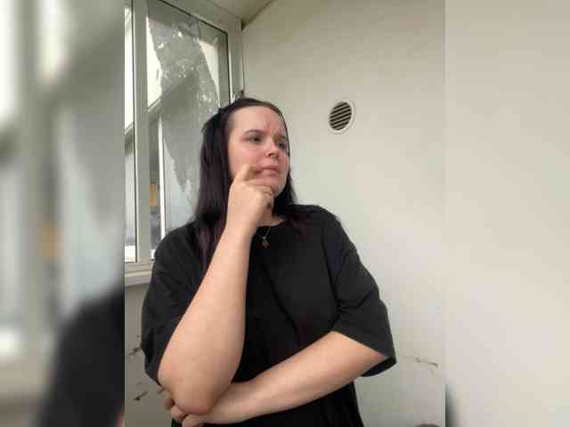 Lizzi-Peach webcam