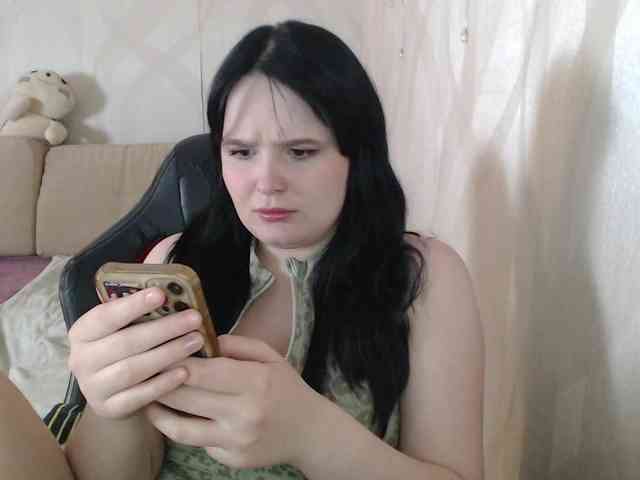 Lizzi-Peach webcam