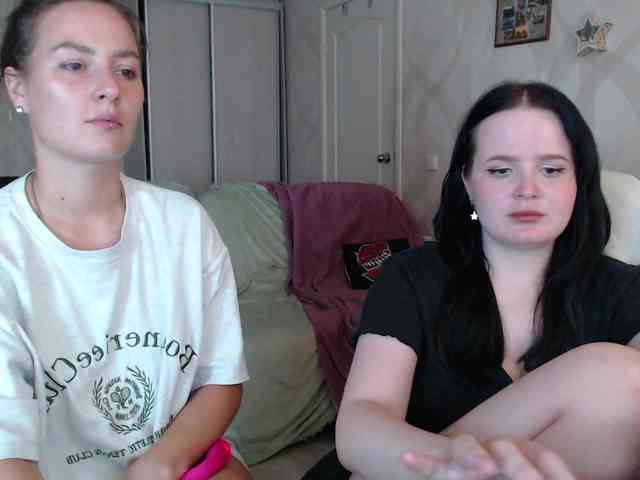 Lizzi-Peach webcam