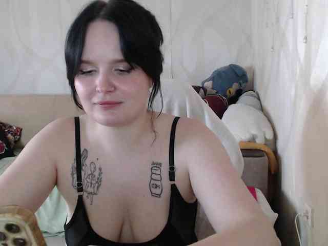 Lizzi-Peach webcam