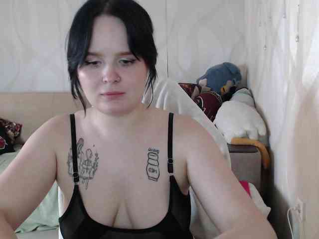 Lizzi-Peach webcam