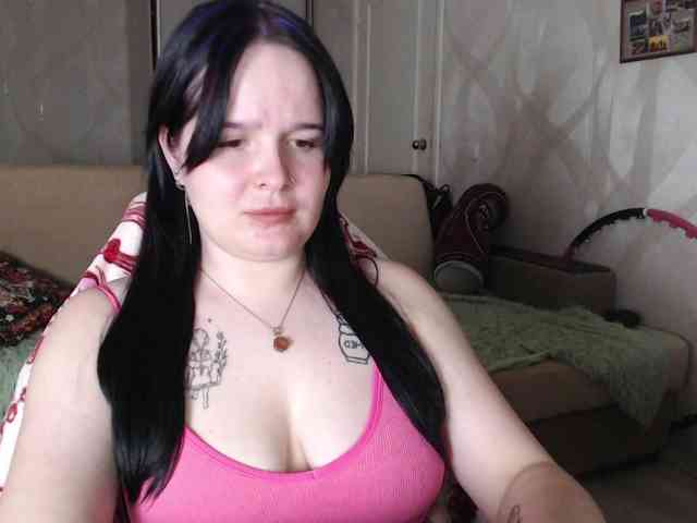 Lizzi-Peach webcam