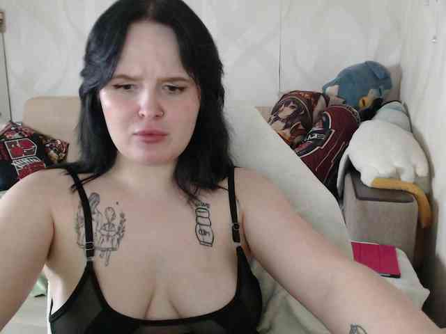 Lizzi-Peach webcam